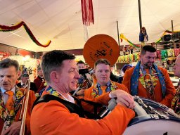 Gehandicapten carnaval instuif Rumpener Beemden